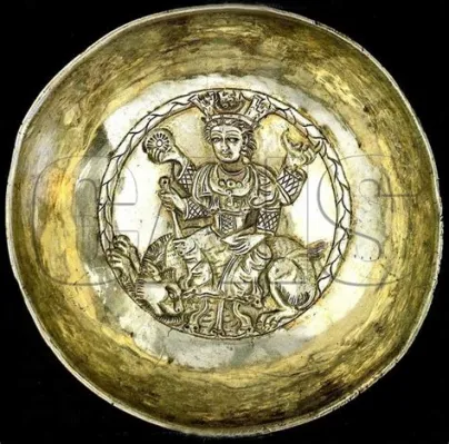  Sasanian Silver Bowl with Winged Deities! A Detailed Exploration of Zoroastrian Symbolism and Royal Patronage