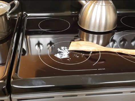 How to Remove Plastic from Stove: A Comprehensive Guide to Cleaning and Preventing Future Mishaps