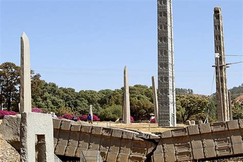 Stele av Frumentius! - En djupdykning i Aksums mystiska gravmonument