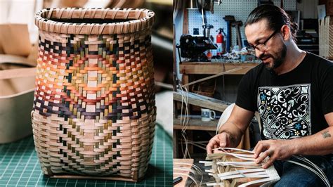  The Basket Maker - En färgstark studie i textur och folktro